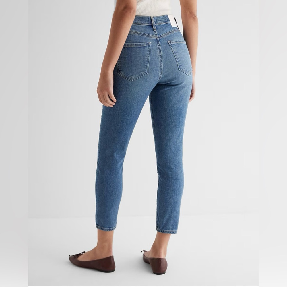 EXPRESS Jeans Cropped Skinny High waist rise NWT medium wash